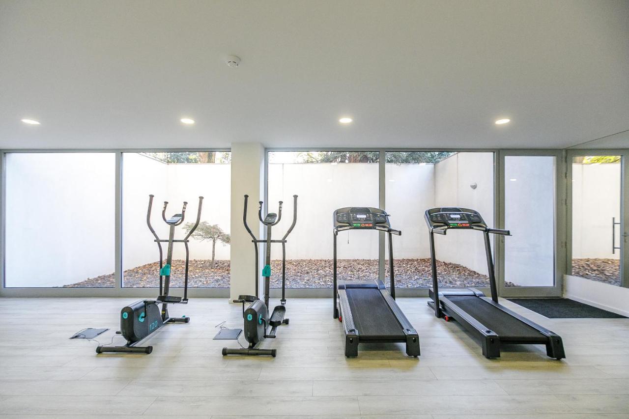 Lovelystay - Modern Loft With Gym & Free Parking Minutes Away From Cbd Porto Dış mekan fotoğraf