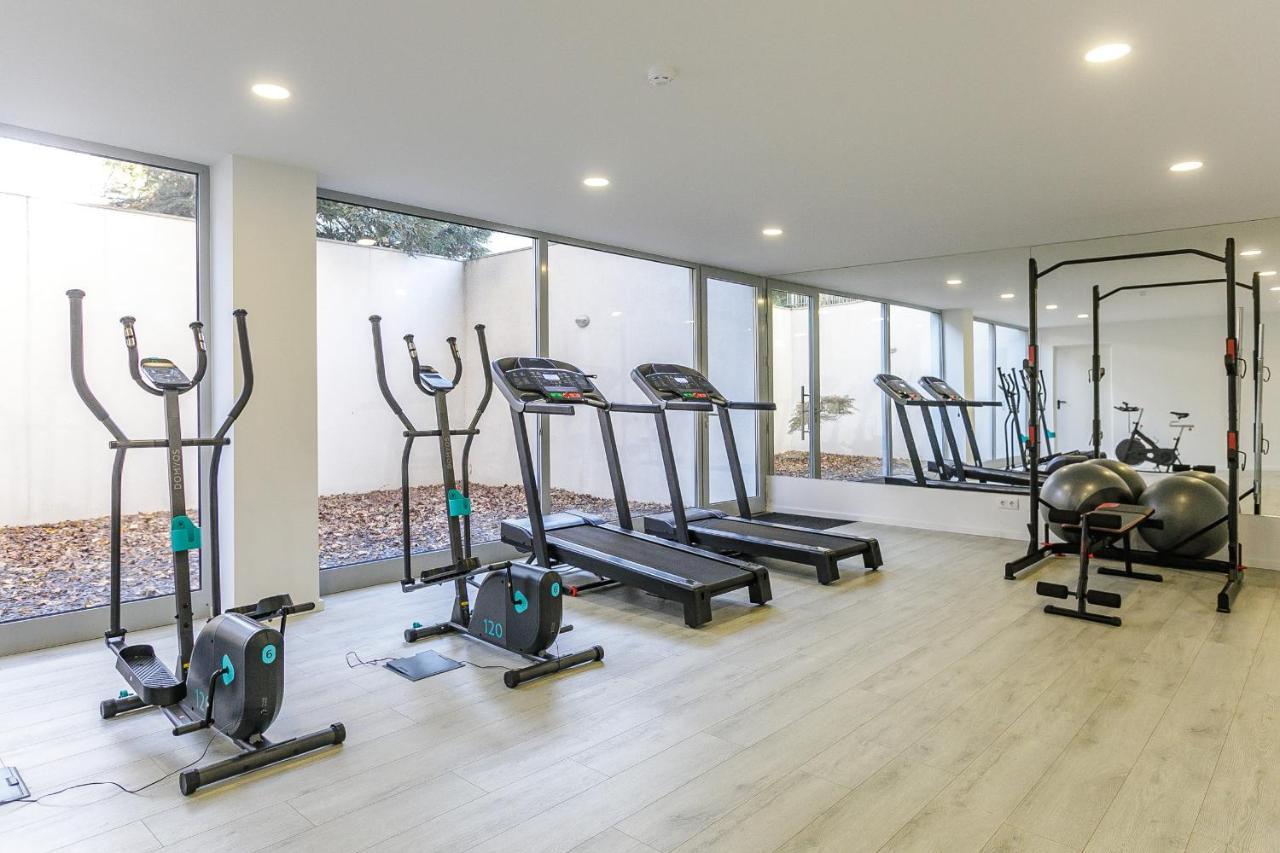 Lovelystay - Modern Loft With Gym & Free Parking Minutes Away From Cbd Porto Dış mekan fotoğraf