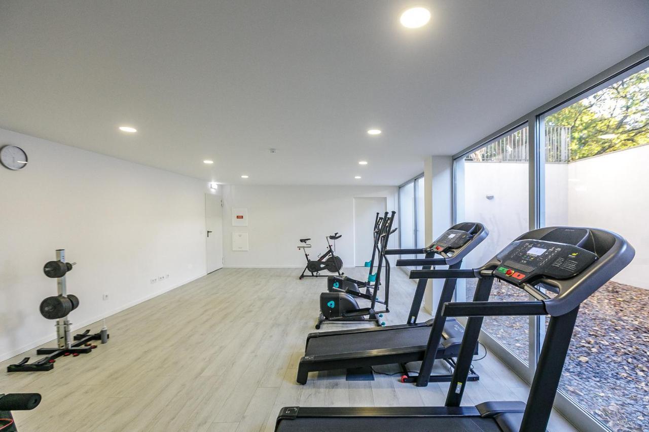 Lovelystay - Modern Loft With Gym & Free Parking Minutes Away From Cbd Porto Dış mekan fotoğraf