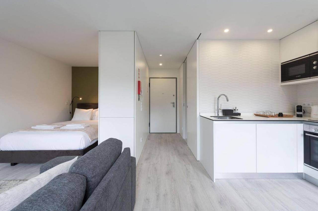 Lovelystay - Modern Loft With Gym & Free Parking Minutes Away From Cbd Porto Dış mekan fotoğraf