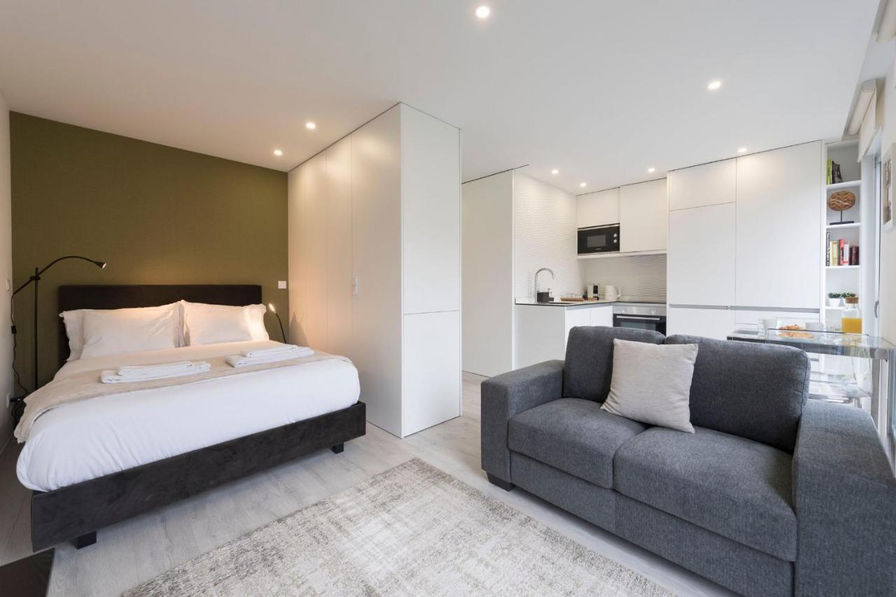 Lovelystay - Modern Loft With Gym & Free Parking Minutes Away From Cbd Porto Dış mekan fotoğraf