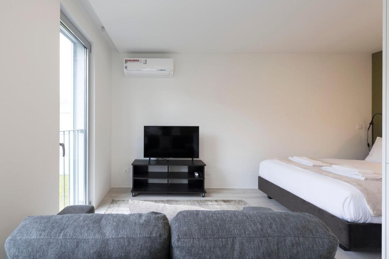 Lovelystay - Modern Loft With Gym & Free Parking Minutes Away From Cbd Porto Dış mekan fotoğraf