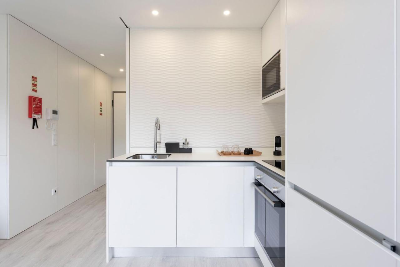 Lovelystay - Modern Loft With Gym & Free Parking Minutes Away From Cbd Porto Dış mekan fotoğraf