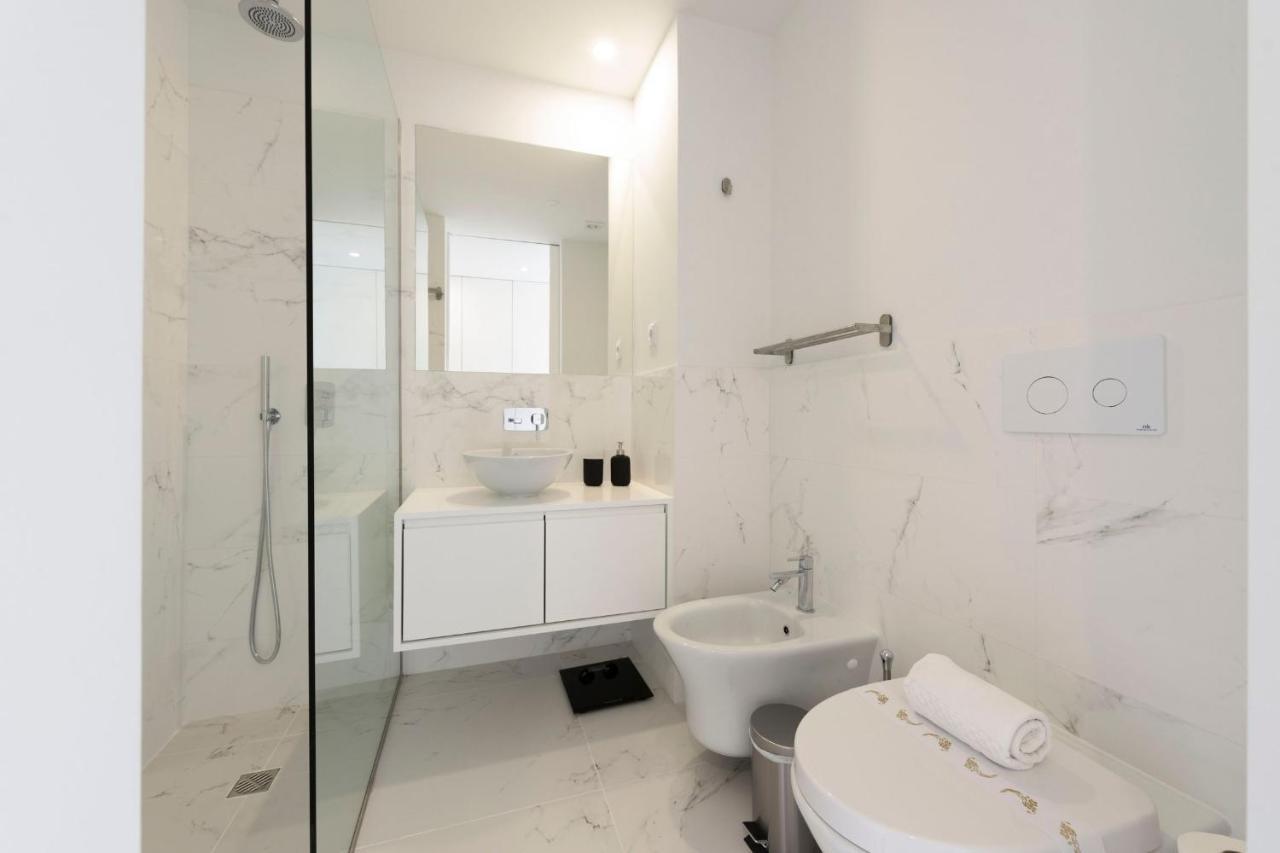 Lovelystay - Modern Loft With Gym & Free Parking Minutes Away From Cbd Porto Dış mekan fotoğraf