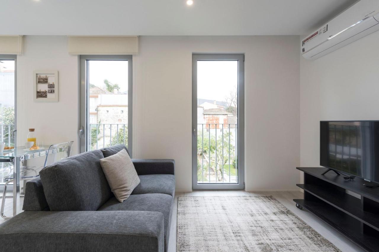 Lovelystay - Modern Loft With Gym & Free Parking Minutes Away From Cbd Porto Dış mekan fotoğraf