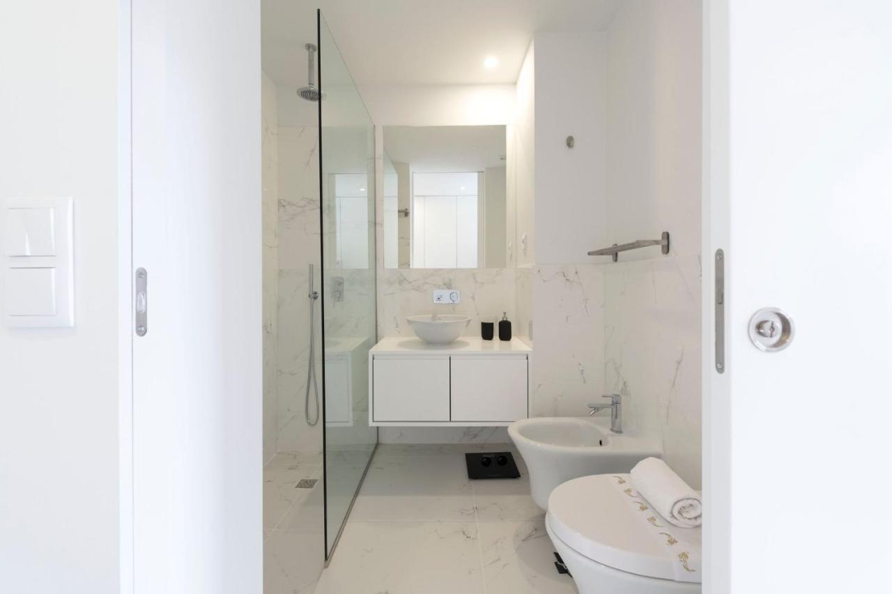 Lovelystay - Modern Loft With Gym & Free Parking Minutes Away From Cbd Porto Dış mekan fotoğraf
